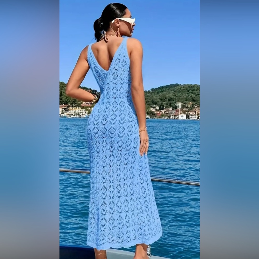 Blue crocheted beach dress - Picture 2 of 3